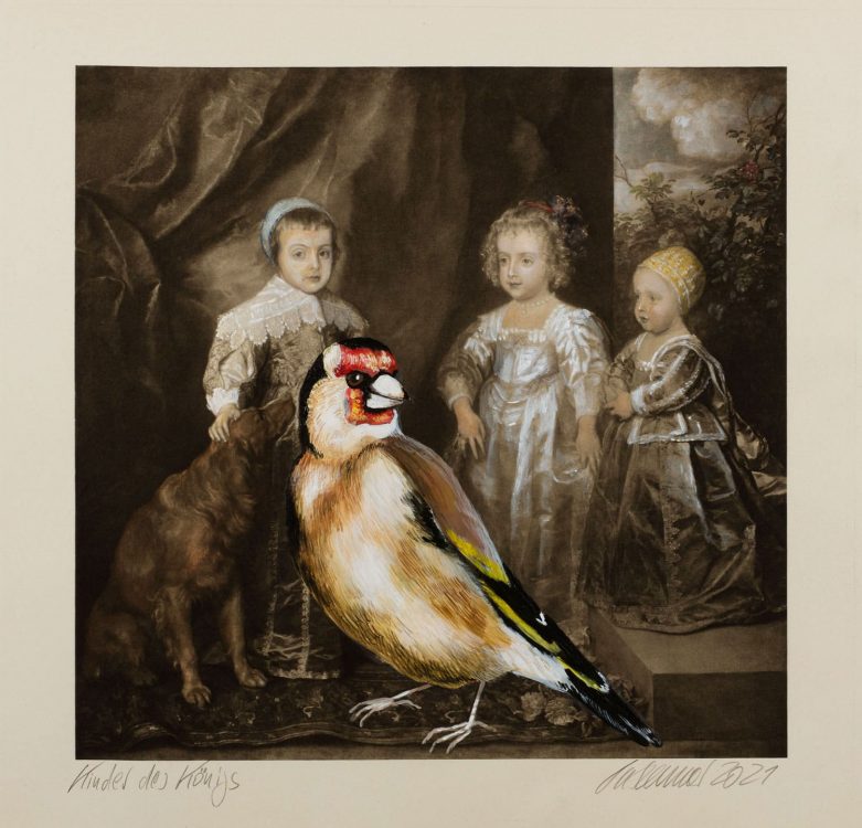 Thomas Gatzemeier Kinder des Königs ist eine surreale Malereicollage nach einem Gemälde von van Dyck mit einem überdimensionalen Vogel im Vordergrund